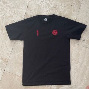Black Women’s Bayern Munchen shirt
